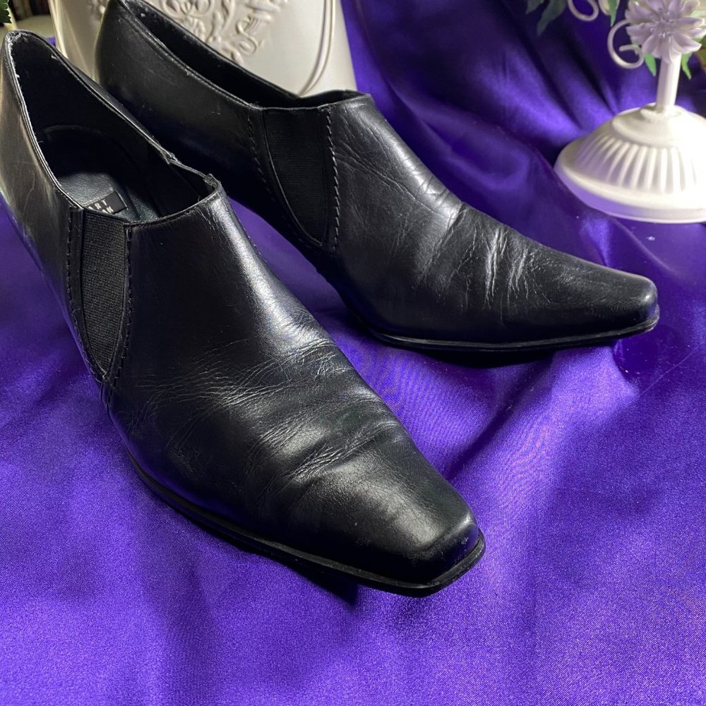 Stuart Weitzman Calf Pumps With Elastic Part - image 2